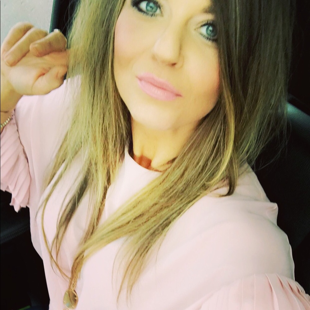 Meet your Posher, Crystal 💕